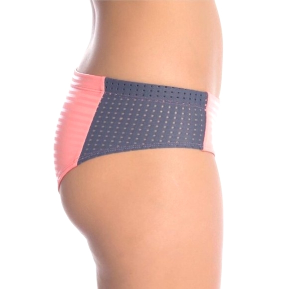 New Nike Perforated Stripe Bikini Bottom - Picture 3 of 10